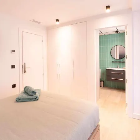 Apartamento Capri Living Suites En Castellon Castellon de la Plana Exterior photo
